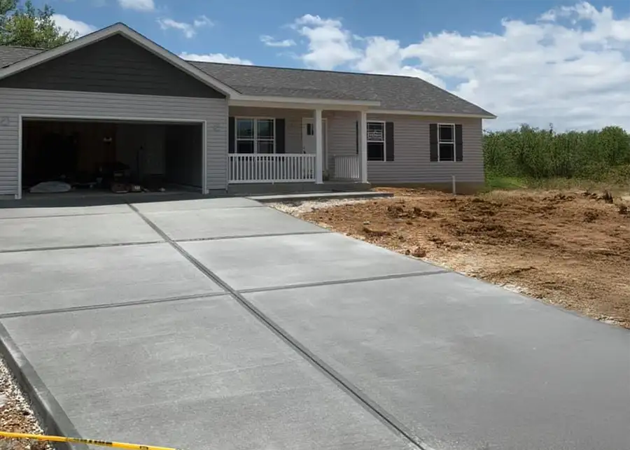 G&K Construction - Construction Company, concrete driveway - Wentzville, MO